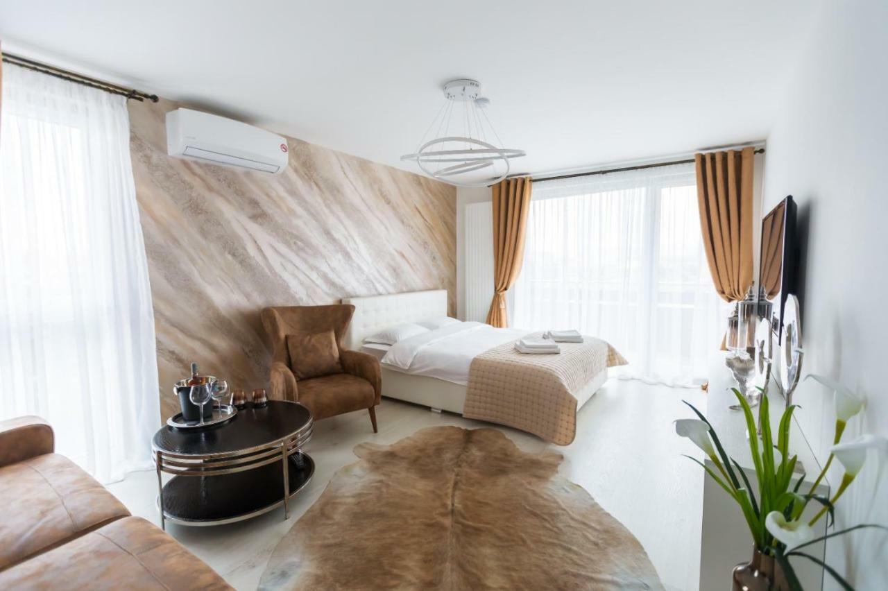 Apartment Alonisos Lux Braşov Esterno foto