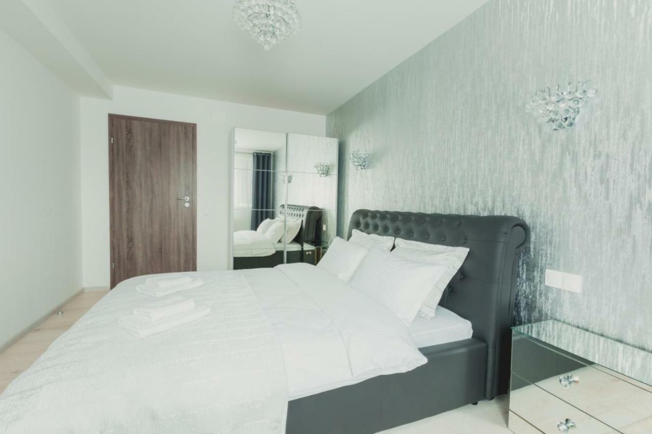 Apartment Alonisos Lux Braşov Esterno foto