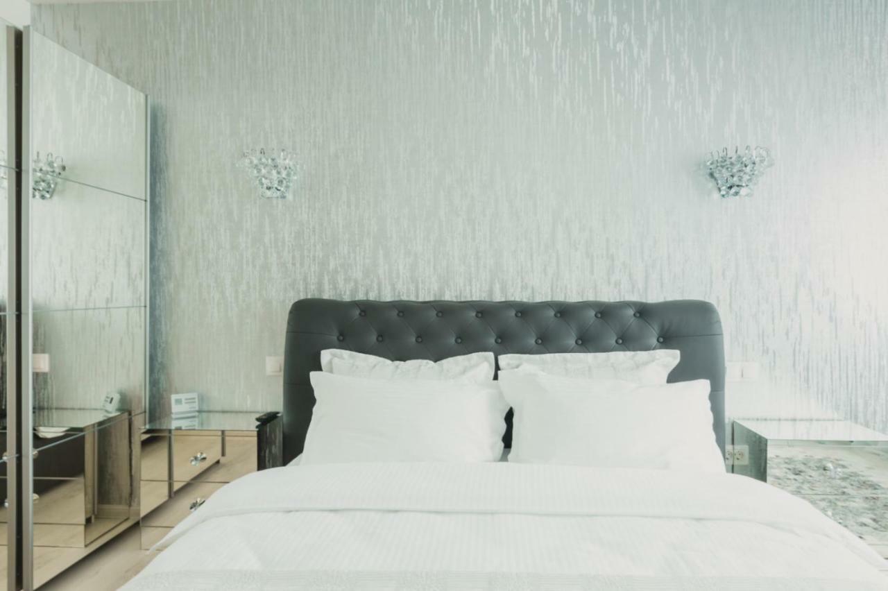 Apartment Alonisos Lux Braşov Esterno foto