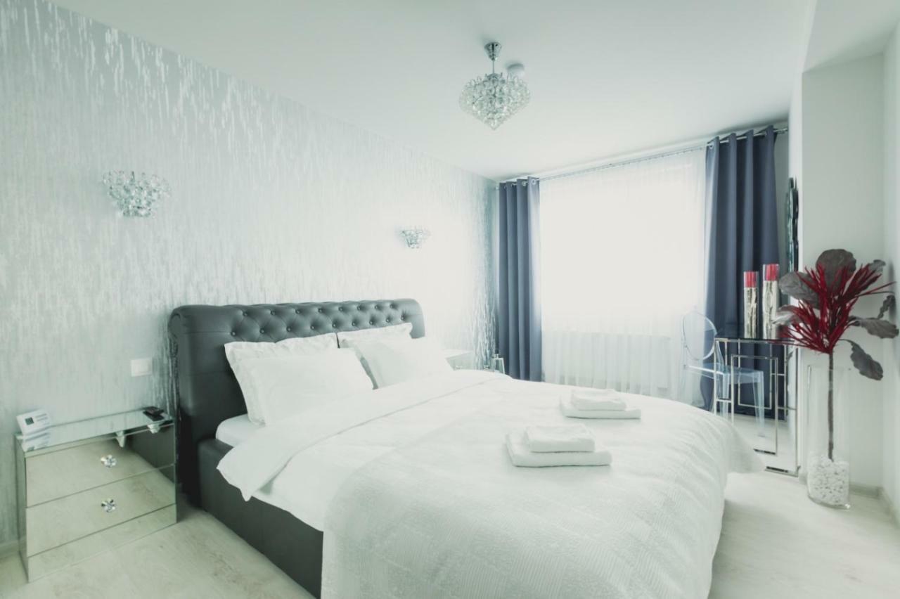 Apartment Alonisos Lux Braşov Esterno foto