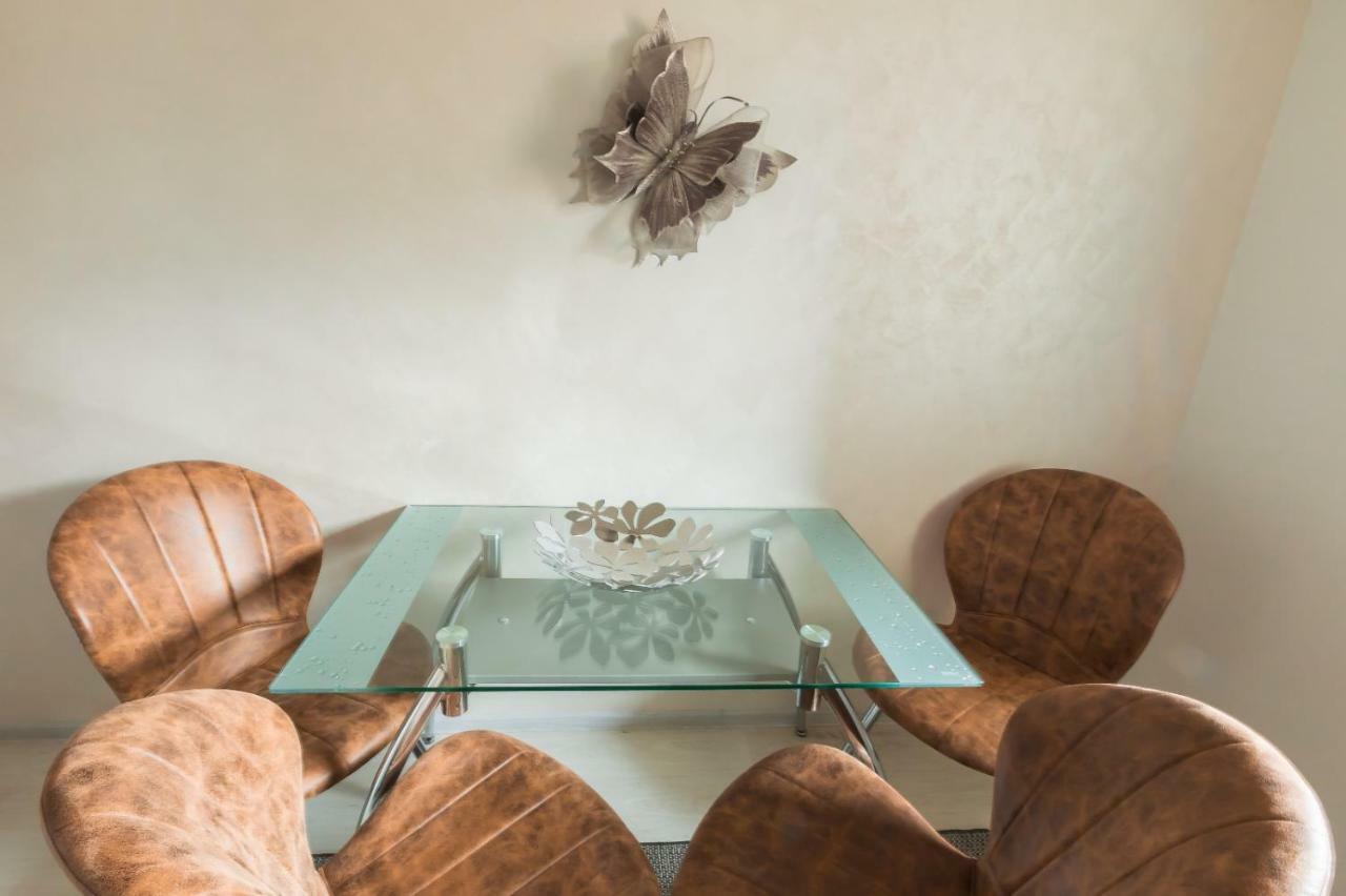 Apartment Alonisos Lux Braşov Esterno foto